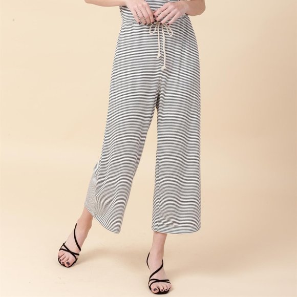 NWT!❤️ Short Sleeve Wrap Front Wide Leg Jumpsuit - Picture 2 of 7